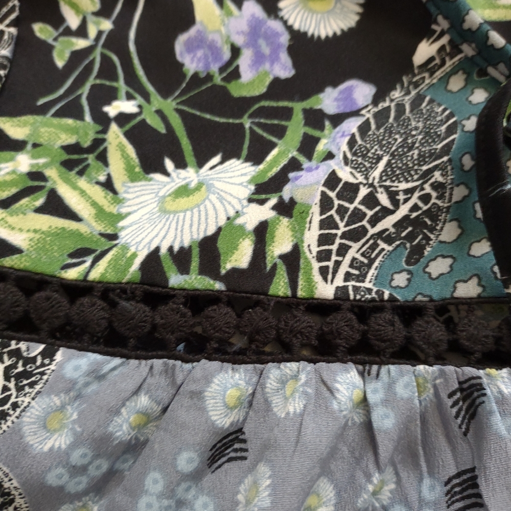 New🎀Chelsea & Theodore crochet detail tiered floral neck ties long sleeve - Picture 7 of 9
